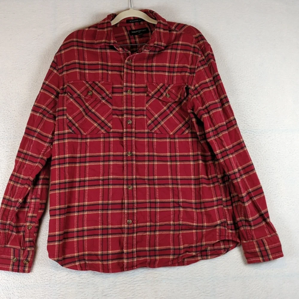 Banana Republic Men's Red Plaid Flannel Button Down‎ Standard Fit Shirt Size M